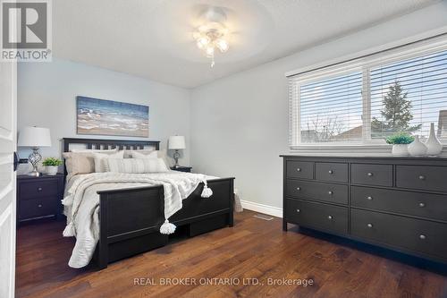 3811 Cedar Hedge Rise, Mississauga, ON - Indoor Photo Showing Bedroom