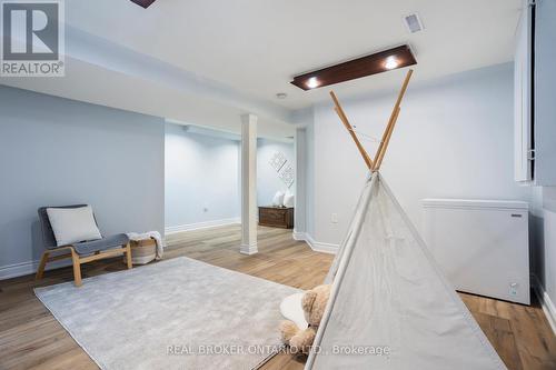 3811 Cedar Hedge Rise, Mississauga, ON - Indoor Photo Showing Bedroom