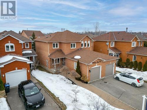 3811 Cedar Hedge Rise, Mississauga, ON - Outdoor