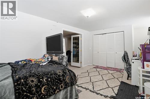 2804 Hill Avenue, Regina, SK - Indoor