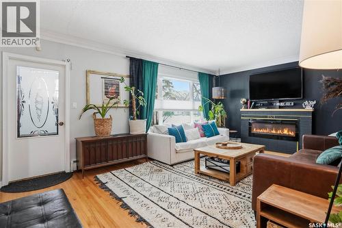 2804 Hill Avenue, Regina, SK - Indoor Photo Showing Living Room With Fireplace