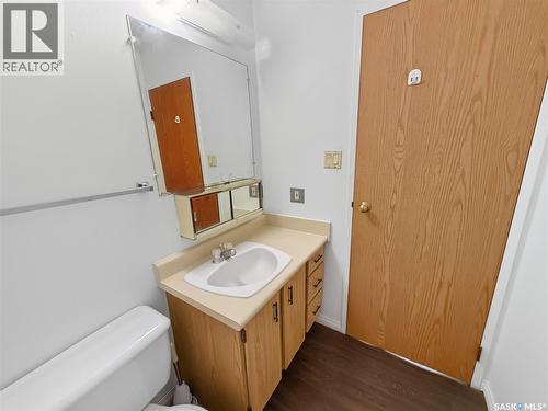 301 1110 9Th Avenue Ne, Swift Current, SK - Indoor Photo Showing Bathroom