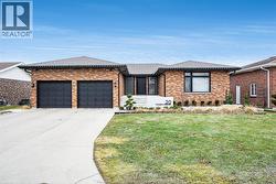 20 Elizabeth CRESCENT Leamington, ON N8H 4Y1