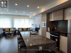 UPPER - 12 PERSICA STREET  Richmond Hill, ON L4E 1L3