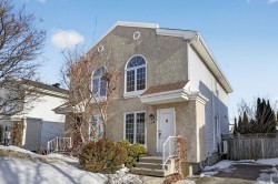 176 Rue P.-É.-Borduas  Laval (Sainte-Rose), QC H7L 5E7