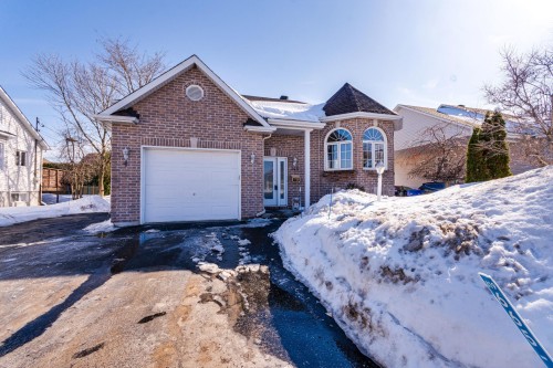 145 Rue de Corbières  Gatineau (Masson-Angers), QC J8M 2E6