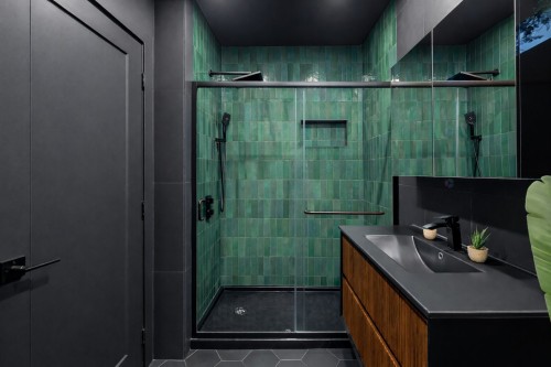 Salle de bains attenante à la CCP - 414 Rue Dufferin, Hampstead, QC -  Photo Showing Bathroom