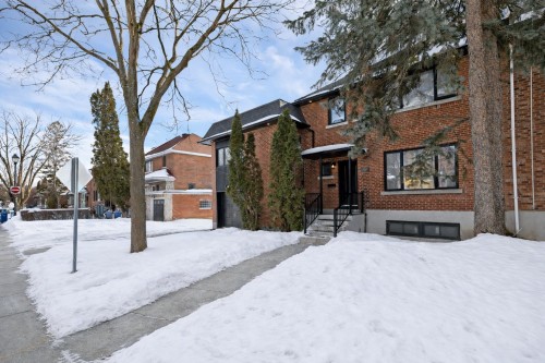 Façade - 414 Rue Dufferin, Hampstead, QC - Outdoor With Facade