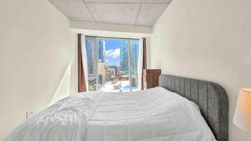 Bedroom - 1306-360 Rue Mayor, Montréal (Ville-Marie), QC - Indoor Photo Showing Bedroom