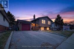 7 SANDERSON DRIVE  Guelph (Willow West/Sugarbush/West Acres), ON N1H 6T7