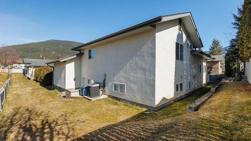 C-515 20Th Avenue, Creston, BC - Outdoor With Exterior