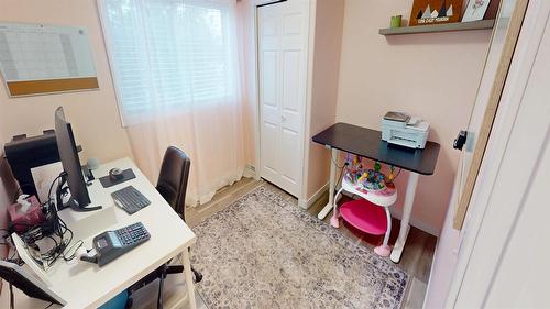 3027 Black Angus Road, Cranbrook, BC - Indoor Photo Showing Office