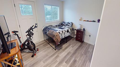 3027 Black Angus Road, Cranbrook, BC - Indoor Photo Showing Bedroom