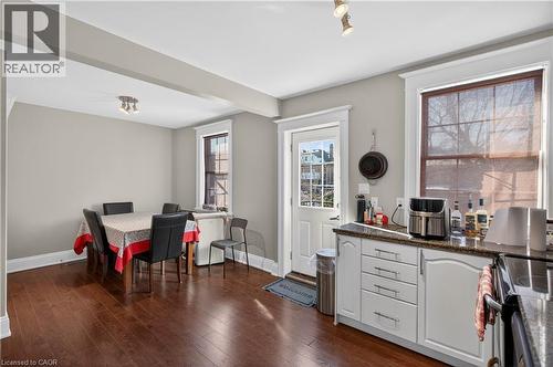 147 Homewood Avenue, Hamilton, ON - Indoor Photo Showing Dining Room