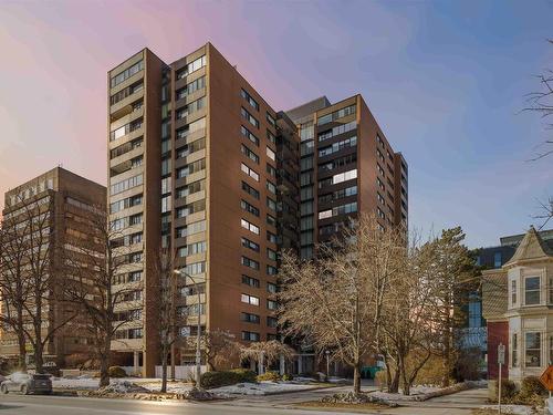 1601 5959 Spring Garden Road  Halifax, NS B3H 1Y5