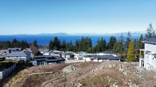 156 Hawk Point Rd, Nanaimo, BC 