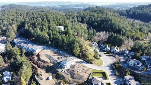 156 Hawk Point Rd, Nanaimo, BC 