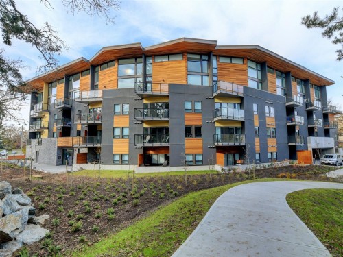 101-991 McKenzie Ave  Saanich, BC V8X 0B5