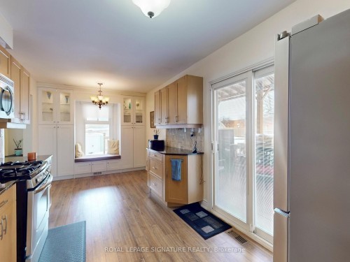 4 Fieldview Crescent, Markham, ON - Indoor Photo Showing Kitchen