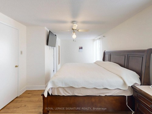 4 Fieldview Crescent, Markham, ON - Indoor Photo Showing Bedroom