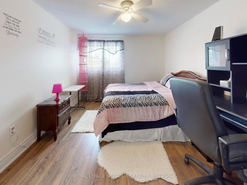 4 Fieldview Crescent, Markham, ON - Indoor Photo Showing Bedroom