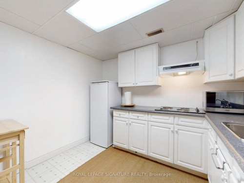 4 Fieldview Crescent, Markham, ON - Indoor Photo Showing Kitchen