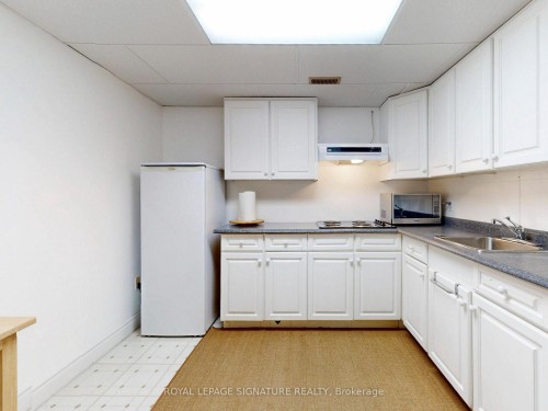 4 Fieldview Crescent, Markham, ON - Indoor Photo Showing Kitchen