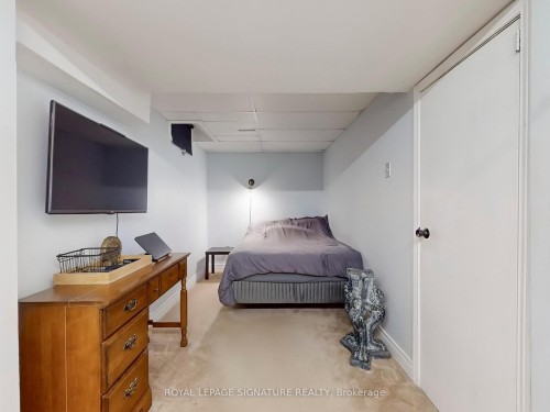 4 Fieldview Crescent, Markham, ON - Indoor Photo Showing Bedroom