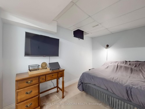 4 Fieldview Crescent, Markham, ON - Indoor Photo Showing Bedroom