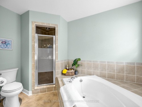 30 Root Crescent, Ajax, ON - Indoor Photo Showing Bathroom