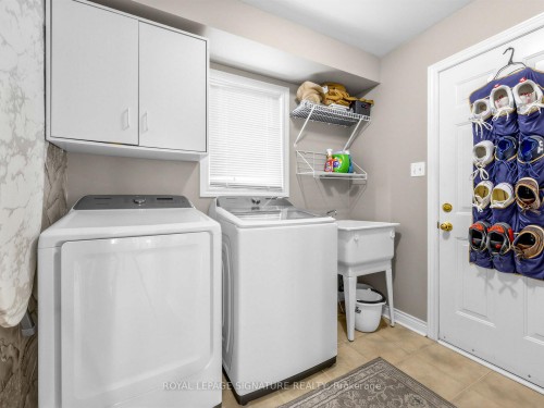 30 Root Crescent, Ajax, ON - Indoor Photo Showing Laundry Room