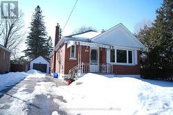 1062 HORTOP STREET  Oshawa (Centennial), ON L1G 4P6