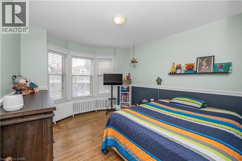 77 Proctor Boulevard, Hamilton, ON - Indoor Photo Showing Bedroom