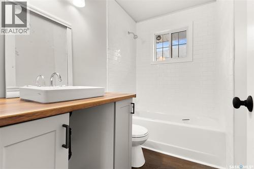3742 Argyle Road, Regina, SK - Indoor Photo Showing Bathroom