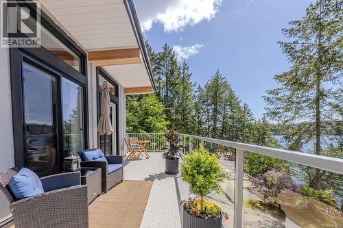 6101 -6099 Coracle Drive, Sechelt, BC - Outdoor With Exterior