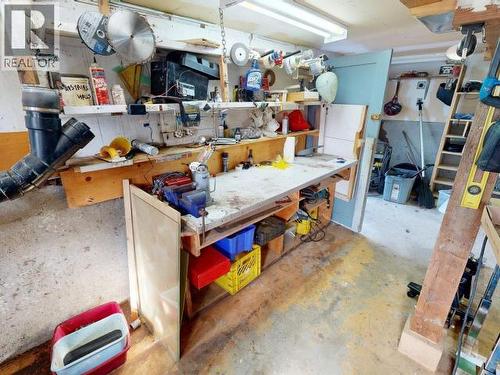 4291 Joyce Ave, Powell River, BC - Indoor