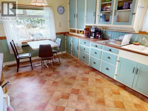 4291 Joyce Ave, Powell River, BC - Indoor Photo Showing Dining Room