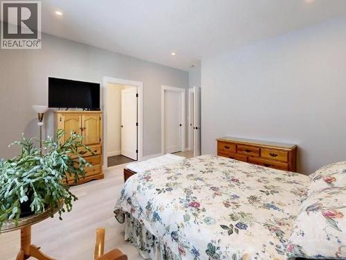 4374 Quebec Ave, Powell River, BC - Indoor Photo Showing Bedroom