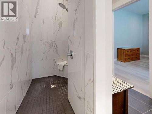 4374 Quebec Ave, Powell River, BC - Indoor