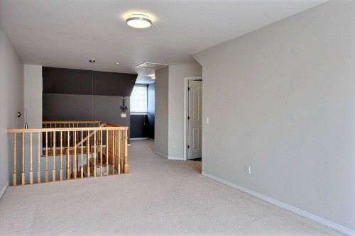 Mezzanine - 6 Rue Des Parulines, Montréal (Verdun/Île-Des-Soeurs), QC - Indoor Photo Showing Other Room