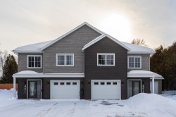 4611  - 4613 Rue Ducharme  Notre-Dame-Du-Mont-Carmel, QC G0X 3J0