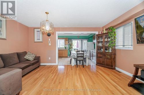 85 Ronan Crescent, Vaughan, ON - Indoor Photo Showing Living Room