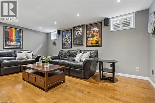 31 Cedar Crest Street, Kitchener, ON - Indoor Photo Showing Living Room