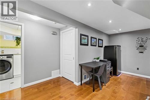 31 Cedar Crest Street, Kitchener, ON - Indoor Photo Showing Laundry Room
