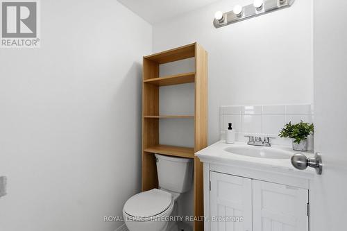 1110 - 2000 Jasmine Crescent, Ottawa, ON - Indoor Photo Showing Bathroom