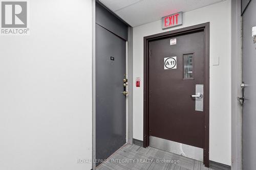 1110 - 2000 Jasmine Crescent, Ottawa, ON - Indoor Photo Showing Other Room