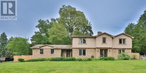 386 PINETREE WAY  Mississauga, ON L5G 2V6