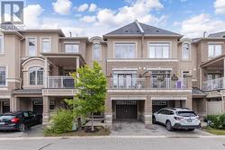 79 - 2435 GREENWICH DRIVE  Oakville, ON L6M 0S4