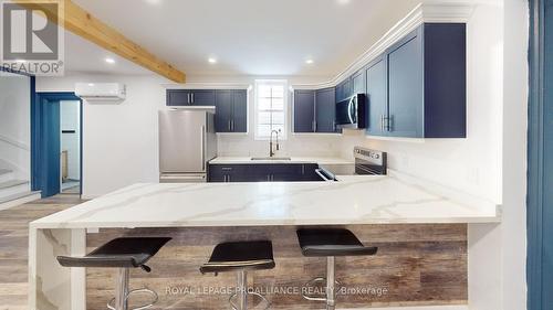 83 Cedar Street, Belleville (Belleville Ward), ON - Indoor Photo Showing Kitchen