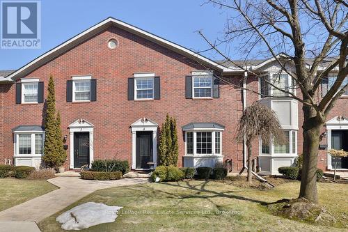 4 - 2407 WOODWARD AVENUE  Burlington (Brant), ON L7R 4J2